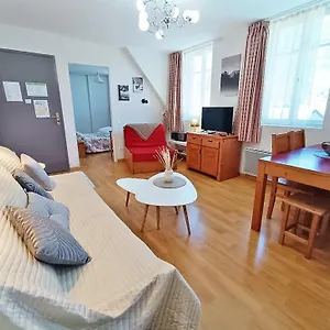 Appartement Le Venasque, T2, Centre Luchon, Wifi, Casier A Ski, Ascenseur, 4 Personnes, Bagnères-de-Luchon