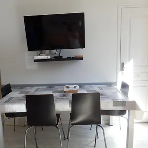 T2 Au Centre De Luchon Apartamento